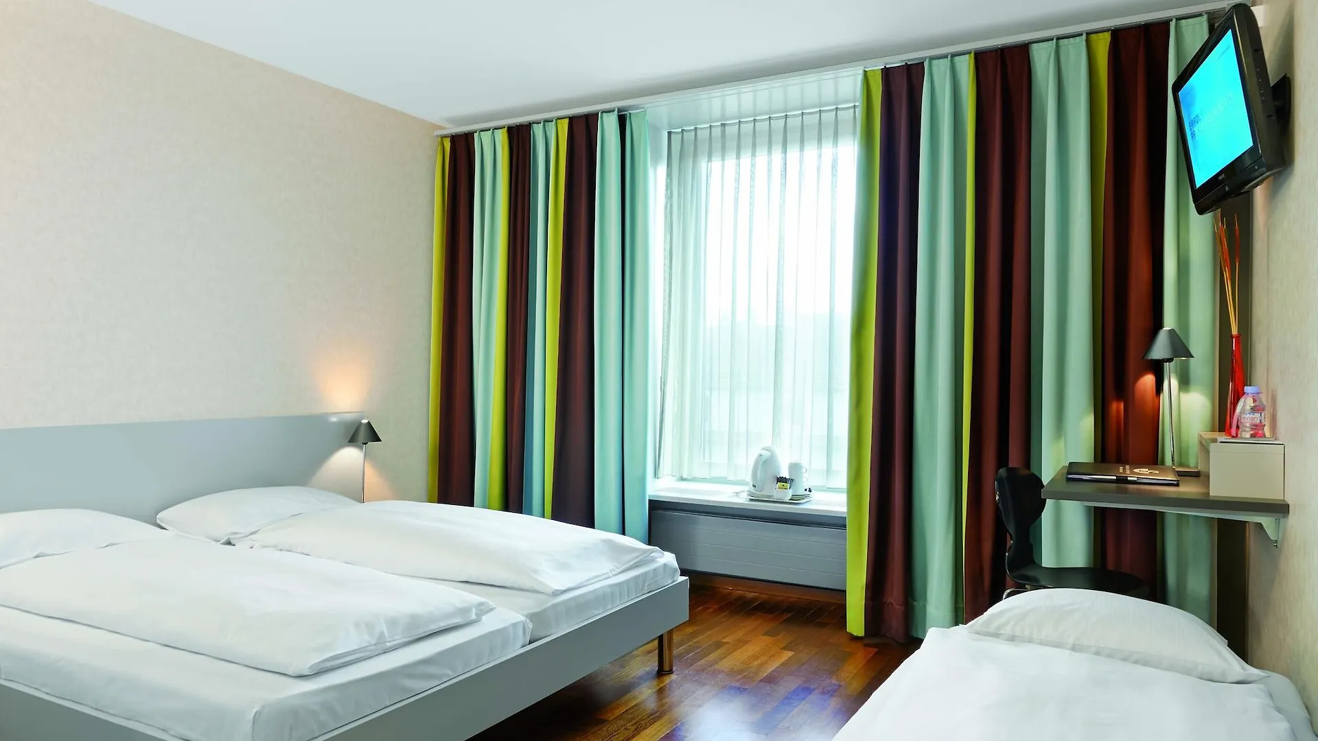 ברן Sorell Hotel Ador 3*,