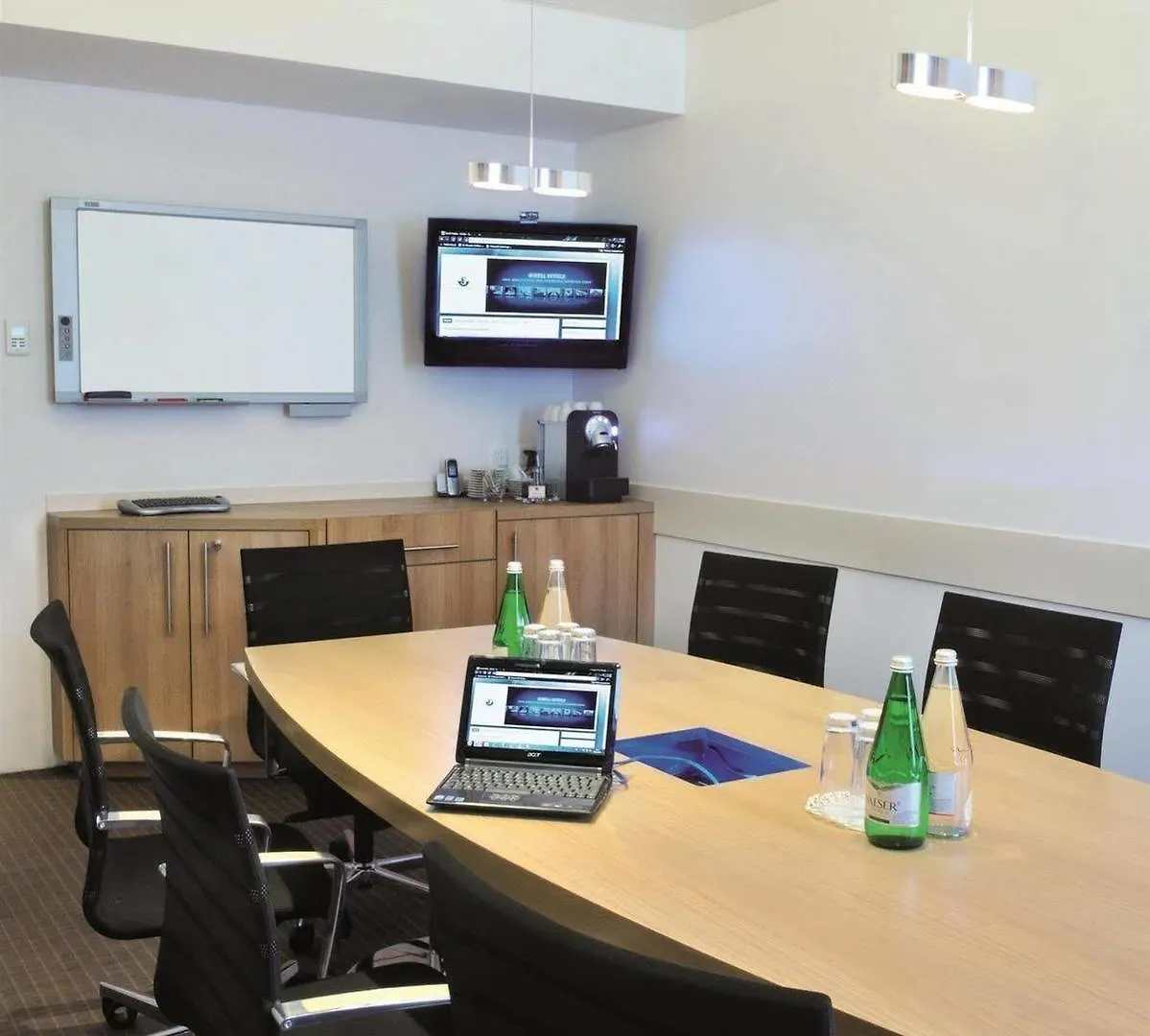 ברן Sorell Hotel Ador 3*,